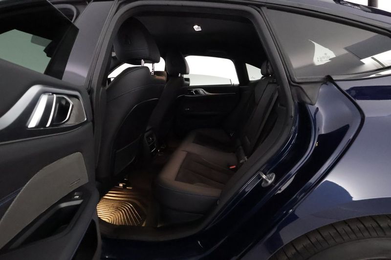 BMW i4 bild 12