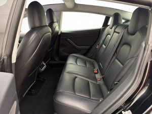 Tesla Model 3 bild 12