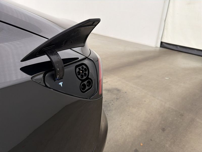 Tesla Model 3 bild 29
