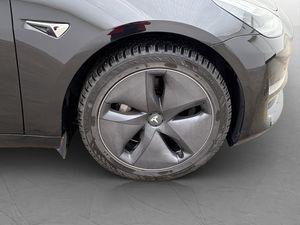 Tesla Model 3 bild 33