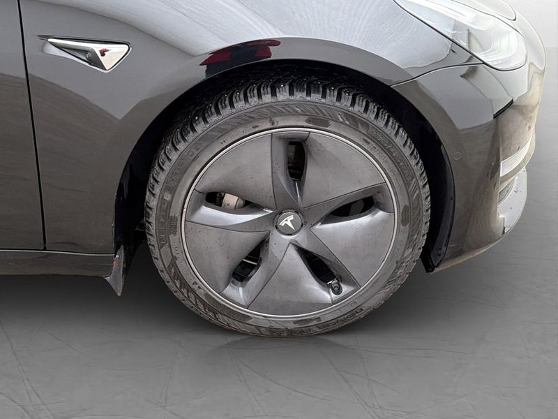 Tesla Model 3 bild 33