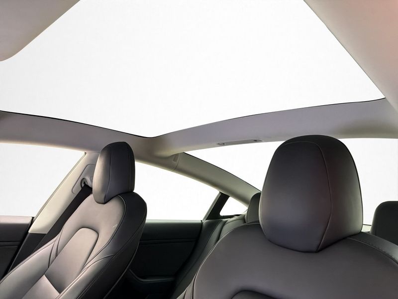 Tesla Model 3 bild 17