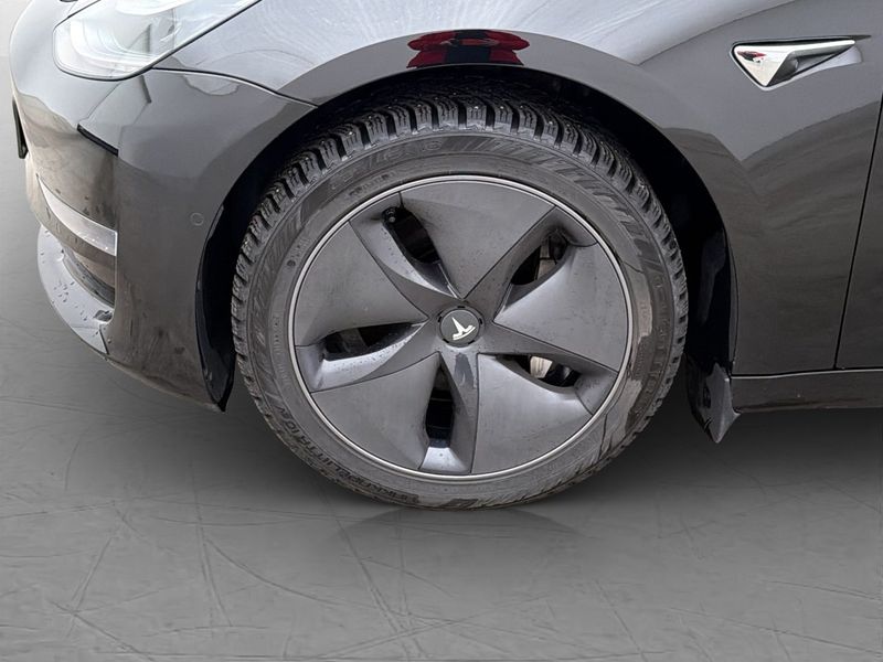 Tesla Model 3 bild 30