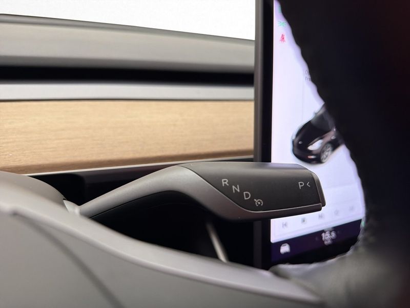 Tesla Model 3 bild 28