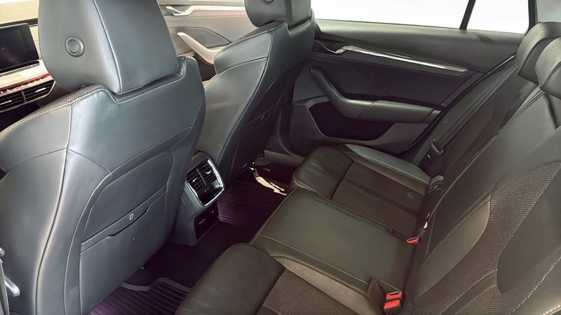 Skoda Octavia bild 12