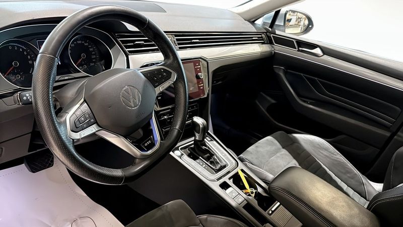 Volkswagen Passat bild 7