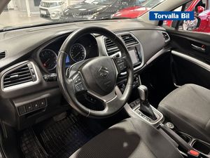 Suzuki S-CROSS bild 8