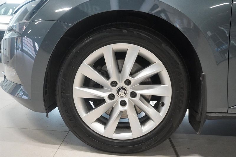Skoda Superb bild 9
