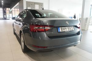 Skoda Superb bild 4