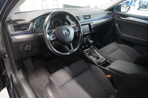 Skoda Superb bild 2