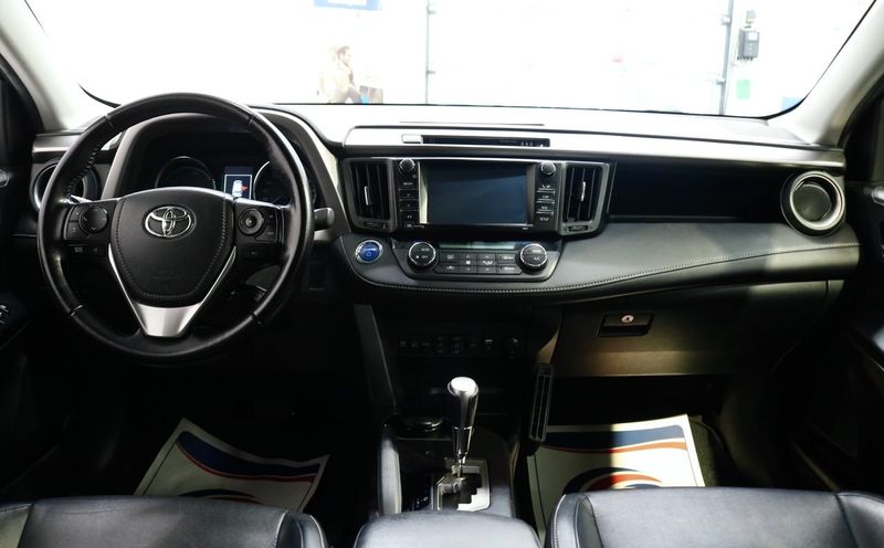 Toyota RAV4 bild 11