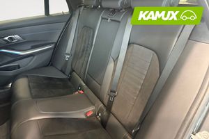 BMW 330 bild 15