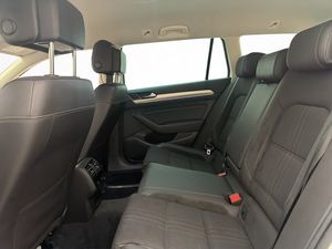Volkswagen Passat bild 14