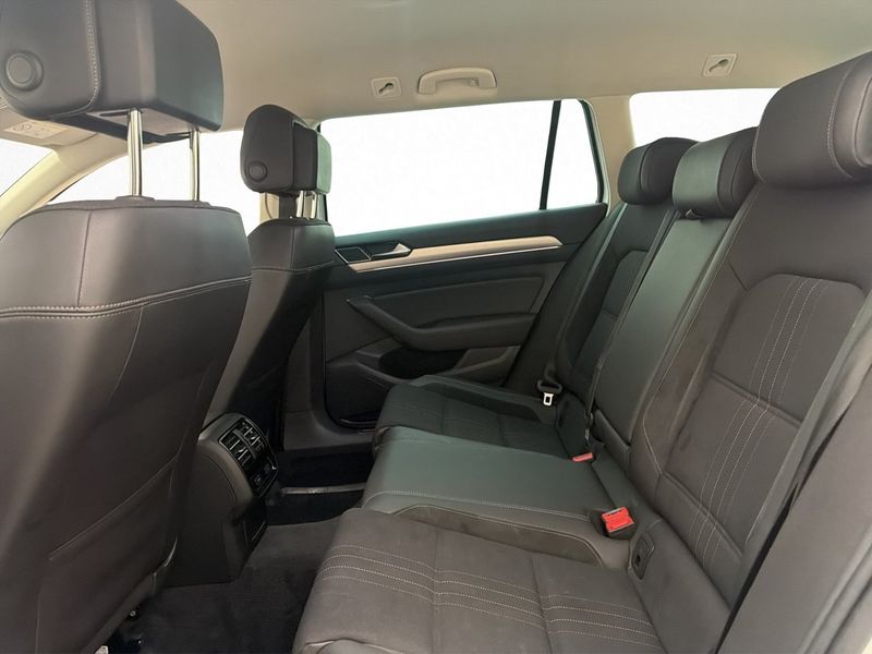 Volkswagen Passat bild 14