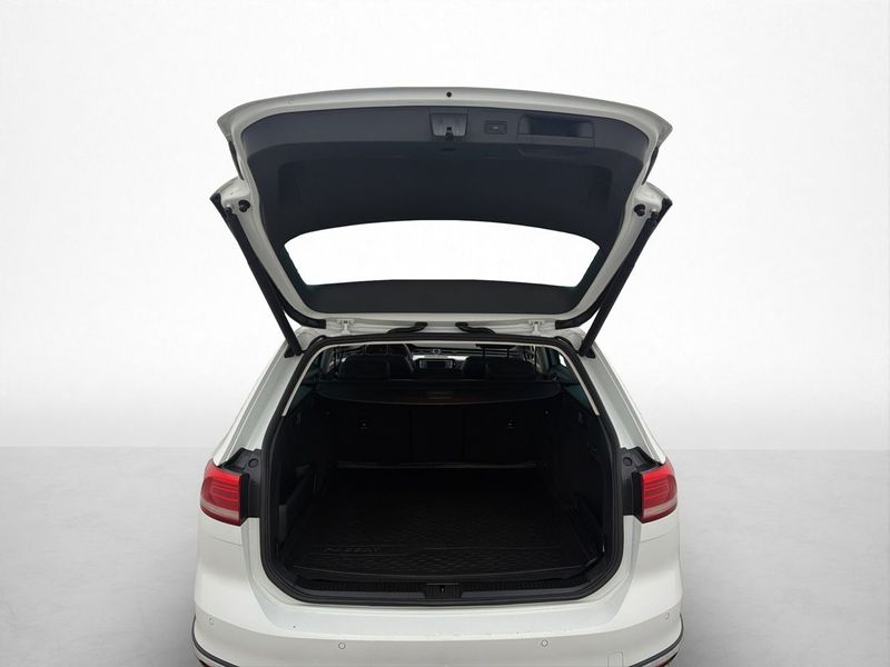 Volkswagen Passat bild 9