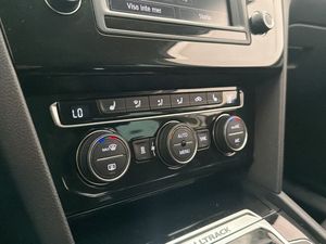 Volkswagen Passat bild 24
