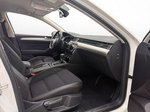 Volkswagen Passat bild 13