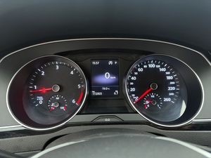 Volkswagen Passat bild 19