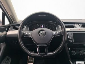 Volkswagen Passat bild 16