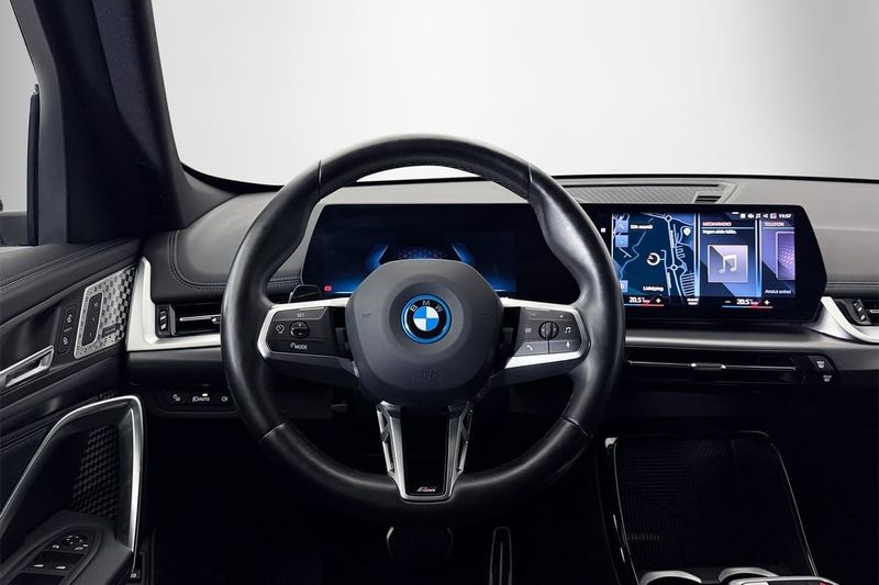 BMW iX1 bild 8