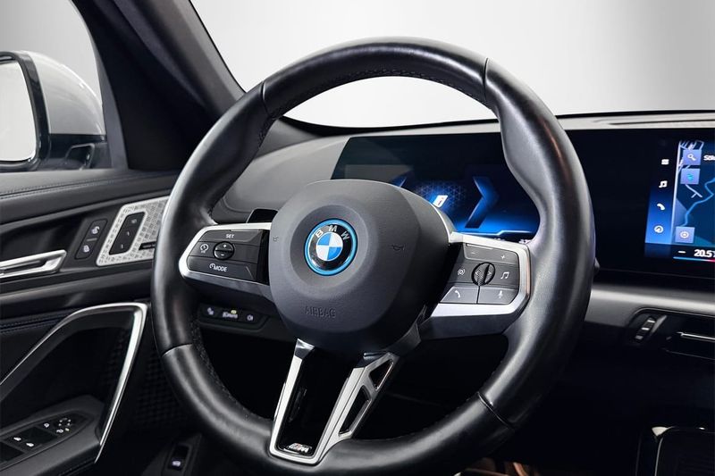 BMW iX1 bild 9
