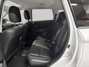 Mitsubishi Outlander bild 9