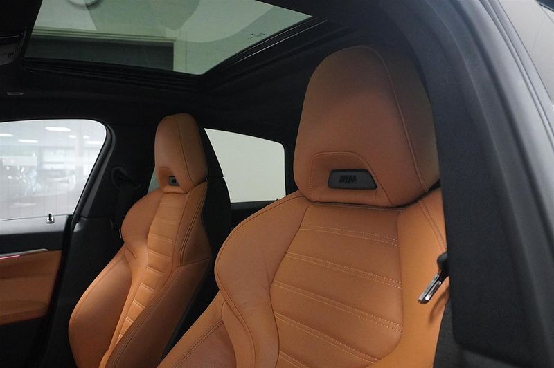 BMW i4 bild 7