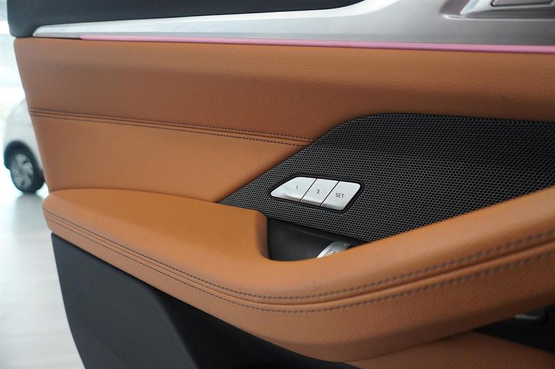 BMW i4 bild 19
