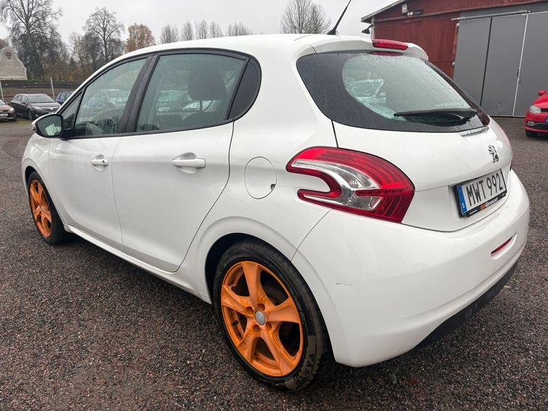 Peugeot 208 bild 4