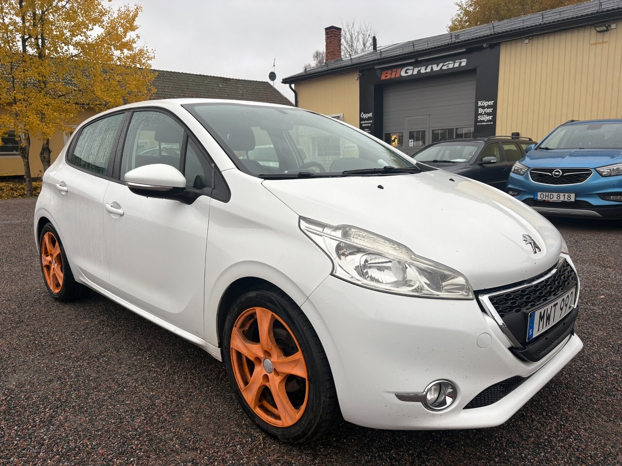 Peugeot 208