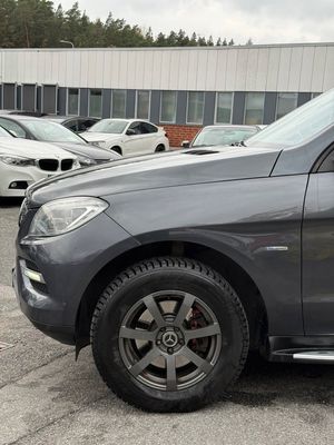 Mercedes ML350 bild 2