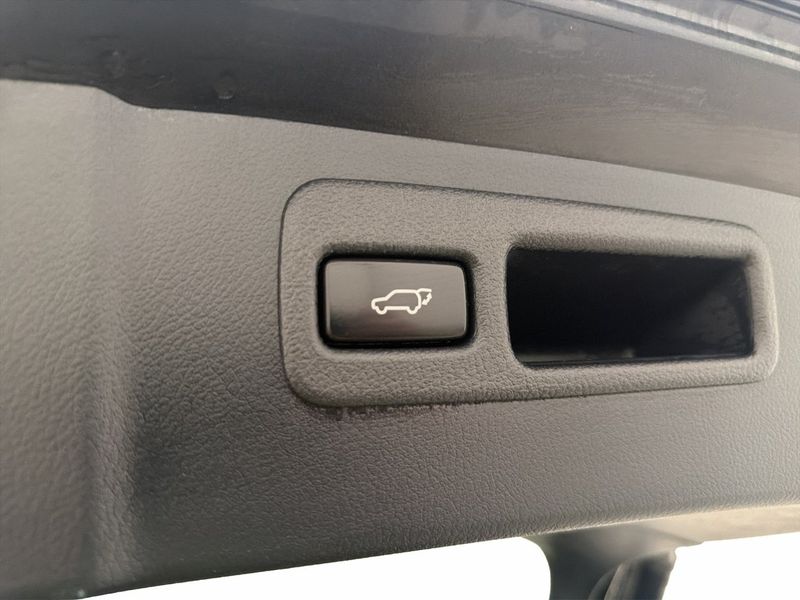 Lexus NX bild 10