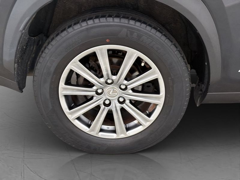 Lexus NX bild 32