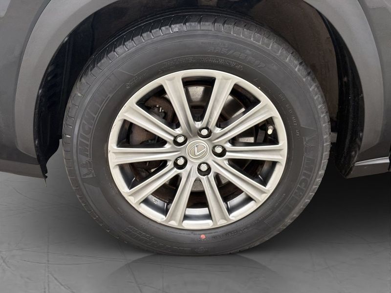 Lexus NX bild 30