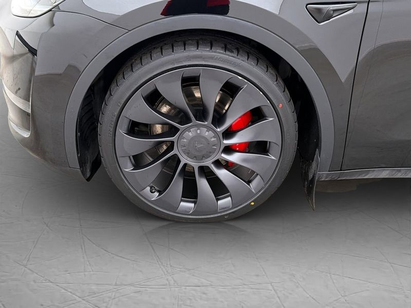 Tesla Model Y bild 32
