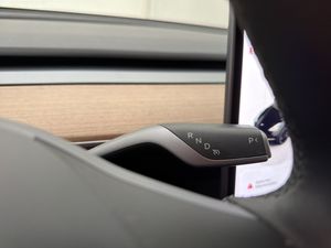 Tesla Model Y bild 20
