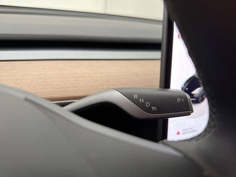 Tesla Model Y bild 20