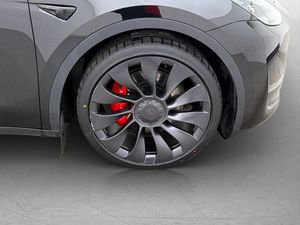 Tesla Model Y bild 35