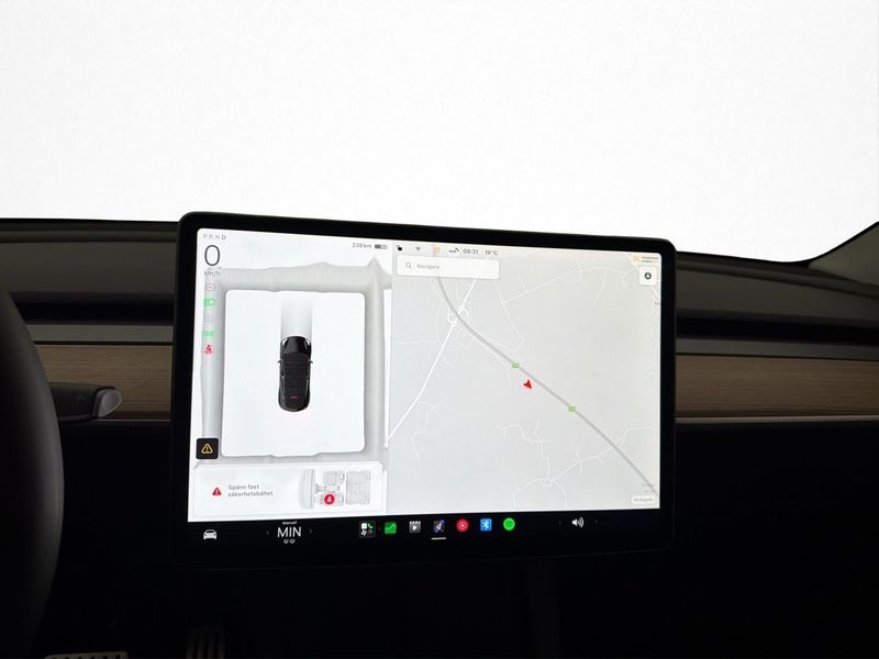 Tesla Model Y bild 28