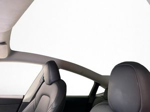 Tesla Model Y bild 15