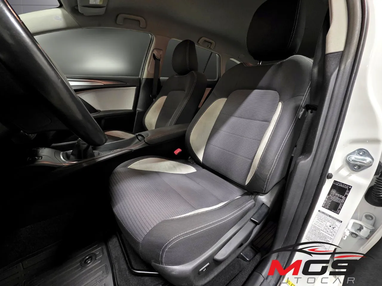 Toyota Avensis bild 15