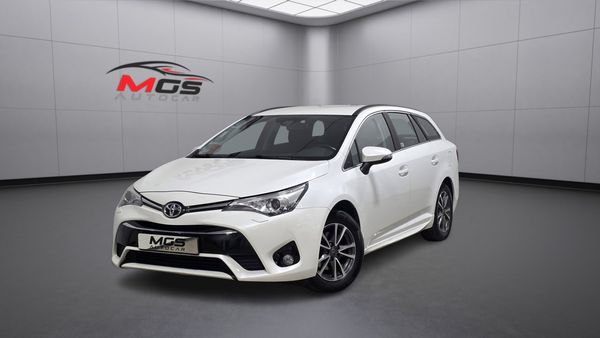 Toyota Avensis 1.8 Valvematic, 13672 mil, Nybesiktigad - 2016