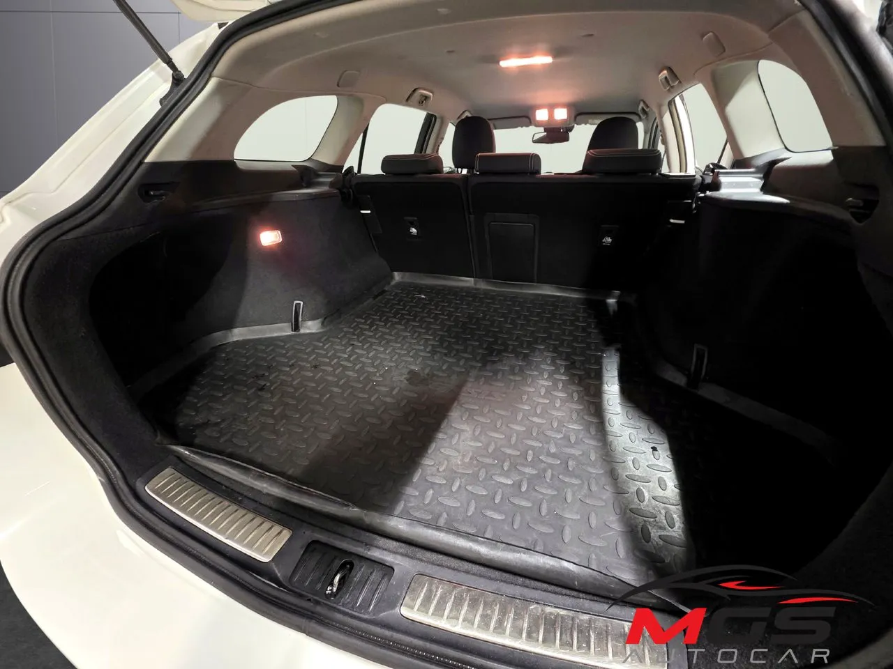Toyota Avensis bild 24