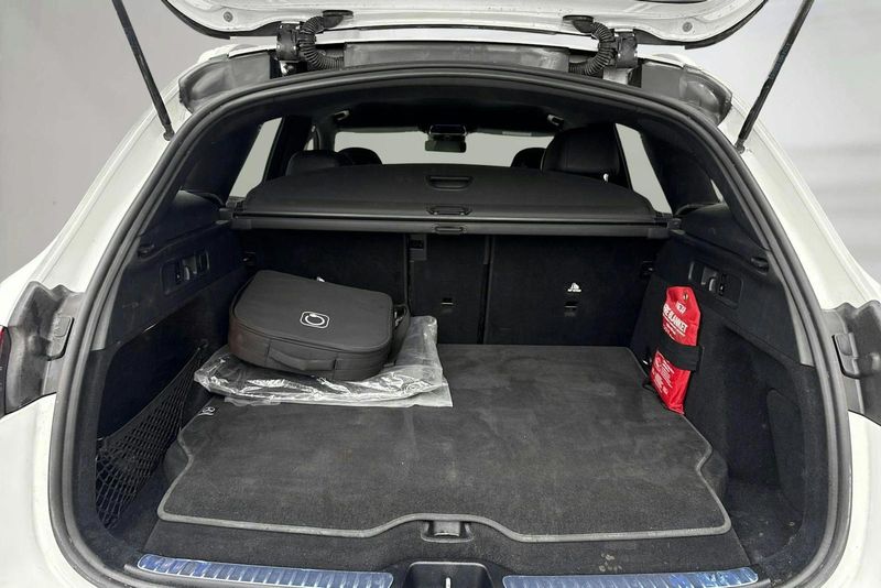 Mercedes GLC300 bild 9