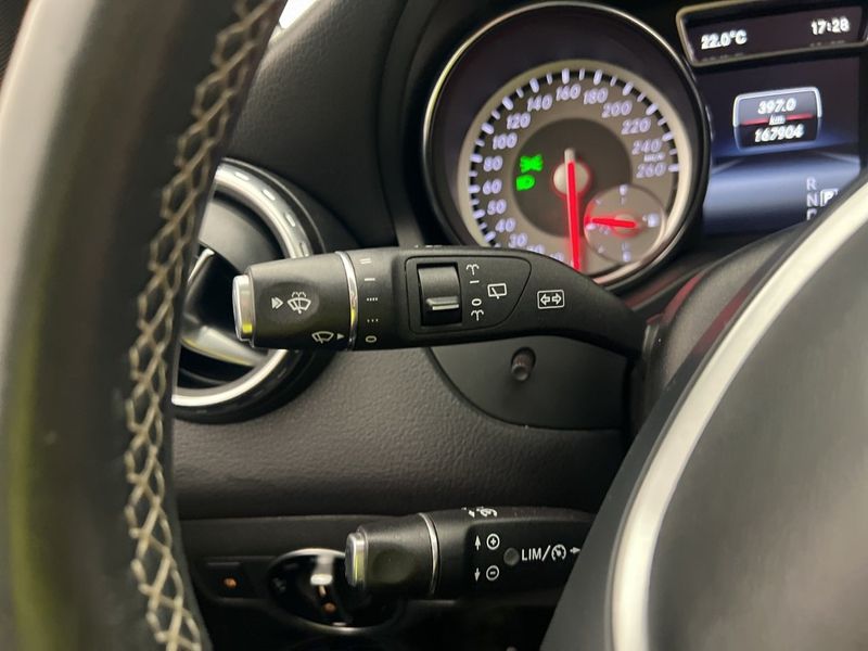 Mercedes GLA220 bild 16