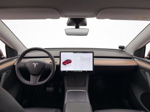 Tesla Model Y bild 13