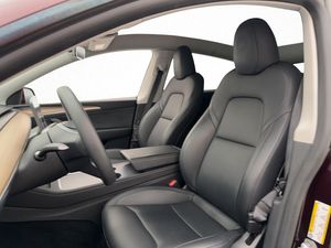 Tesla Model Y bild 11