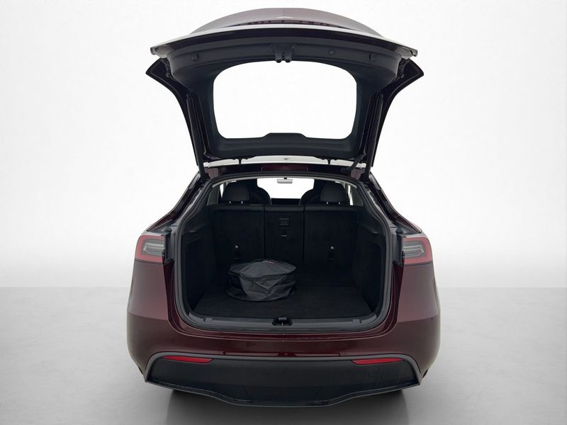 Tesla Model Y bild 26