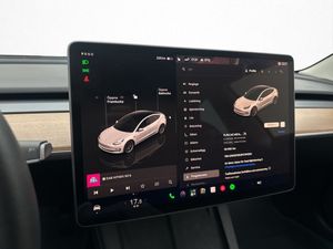 Tesla Model 3 bild 21