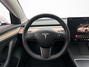 Tesla Model 3 bild 14